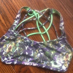 Lululemon Wild to be Bra- size 6